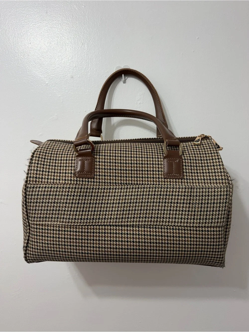 London Fog Duffel bag in brown check plaid Classic Houndstooth Satchel Handbag